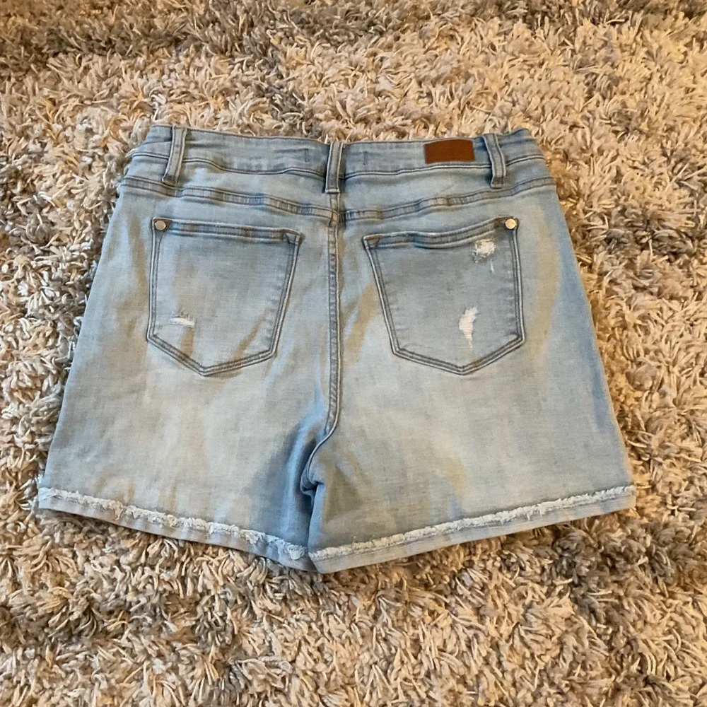 Judy Blue High Rise Distressed Button Fly‎ Denim Shorts Light Wash Women Large